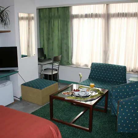Vlae Apartment *